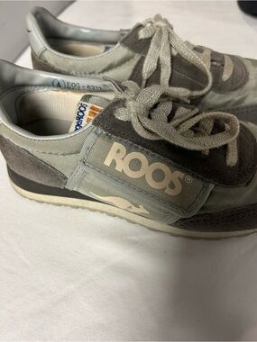 Vintage kangaROOS Retro Runner Sneakers in Light Grey and Taupe